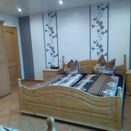 Gaestehaus Kleine Lana Obersuhl Екстериор снимка